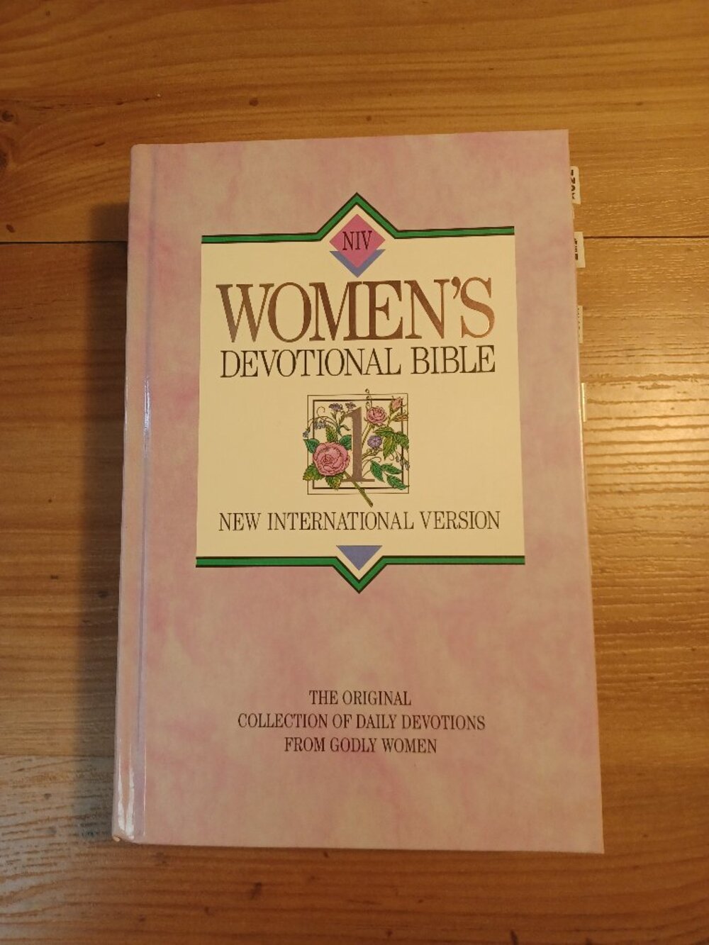 Women's Devotional Bible New International Version